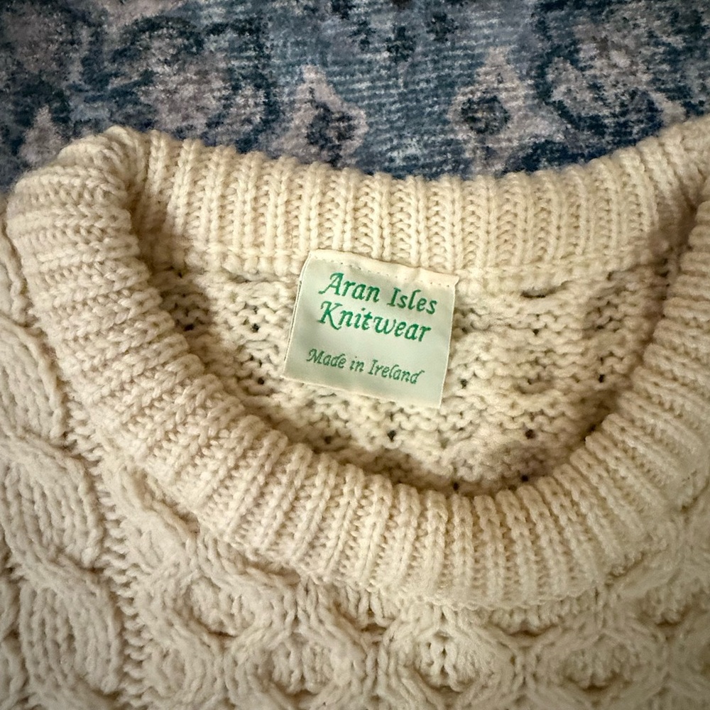 Men's Cable Knit Crew Neck Aran Wool Sweater - Picture 4 of 4